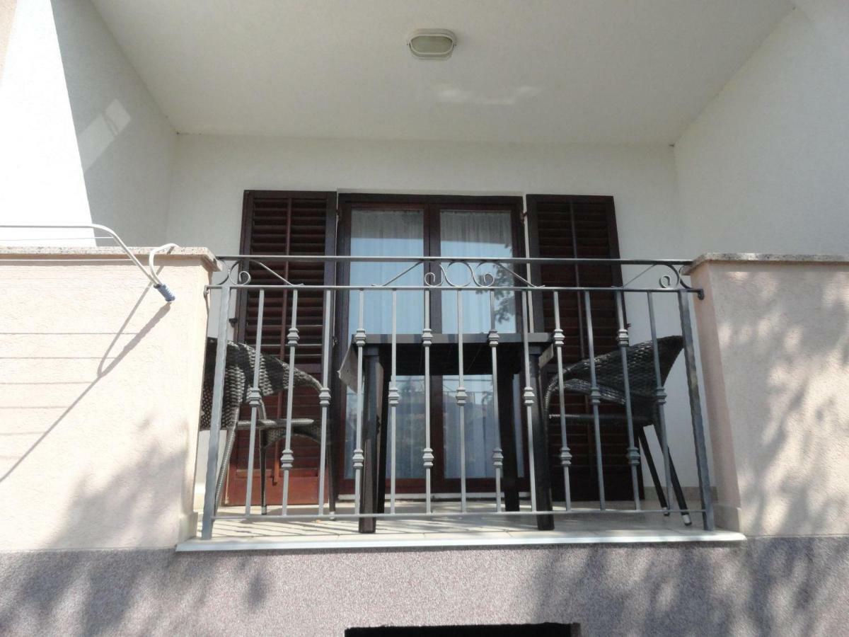 Tona Apartment Rovinjsko Selo Exterior foto