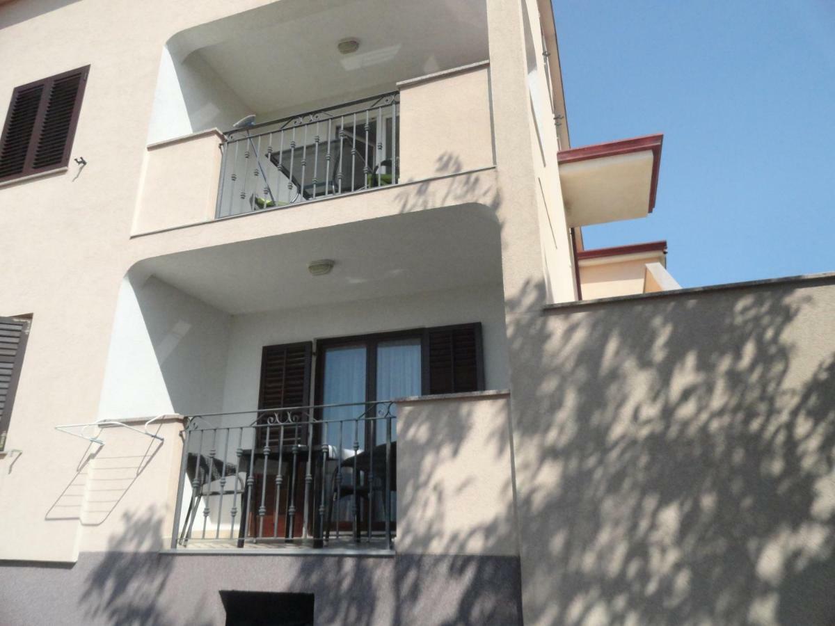 Tona Apartment Rovinjsko Selo Exterior foto