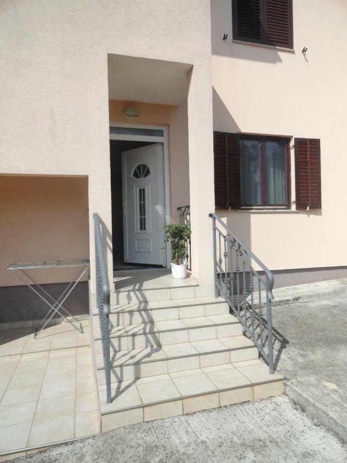 Tona Apartment Rovinjsko Selo Exterior foto